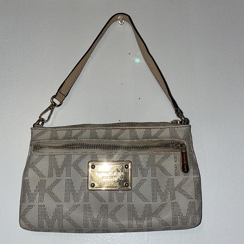 Michael Kors wristlet